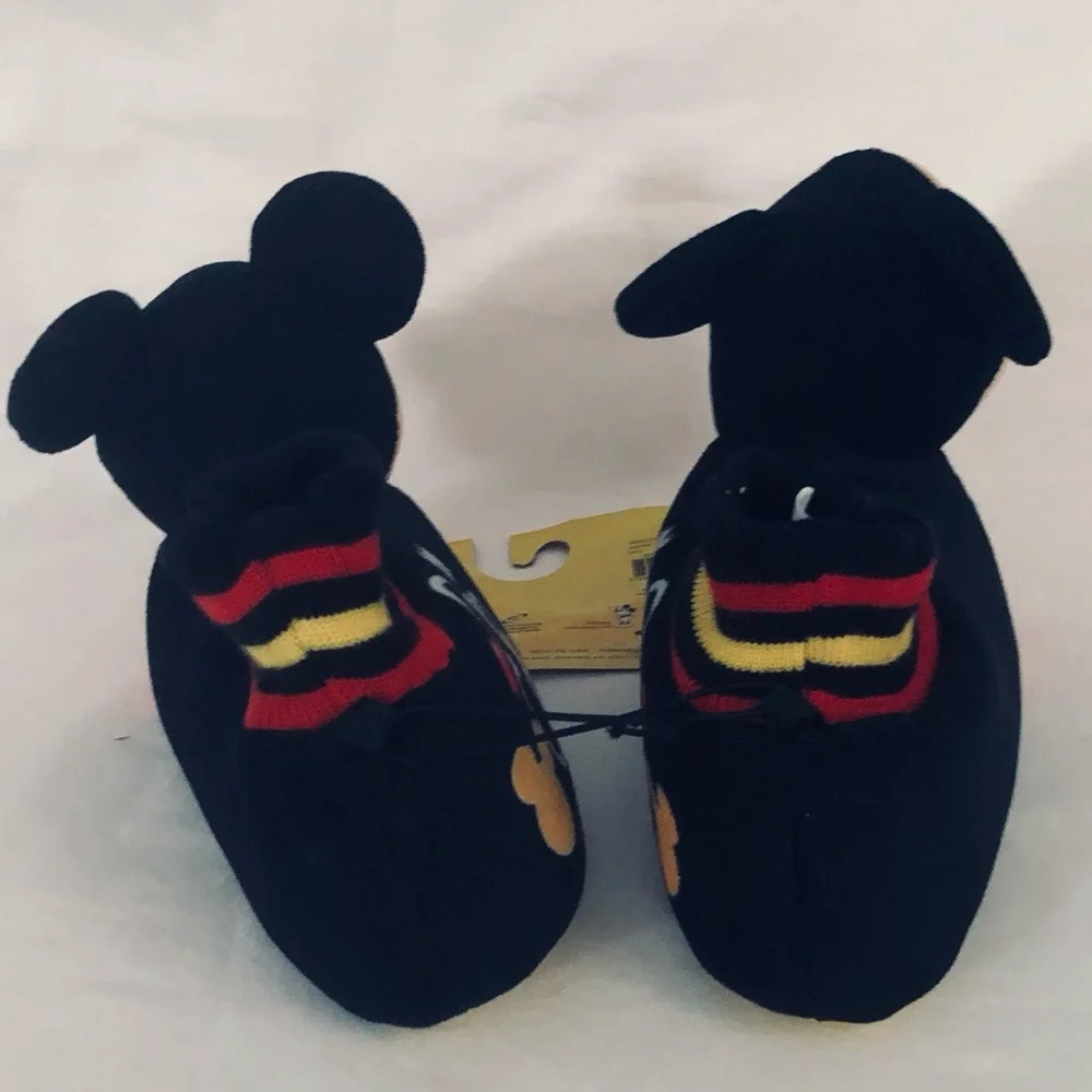 Disney Mickey boy’s super plush cozy Soft Slippers black red. 11-12